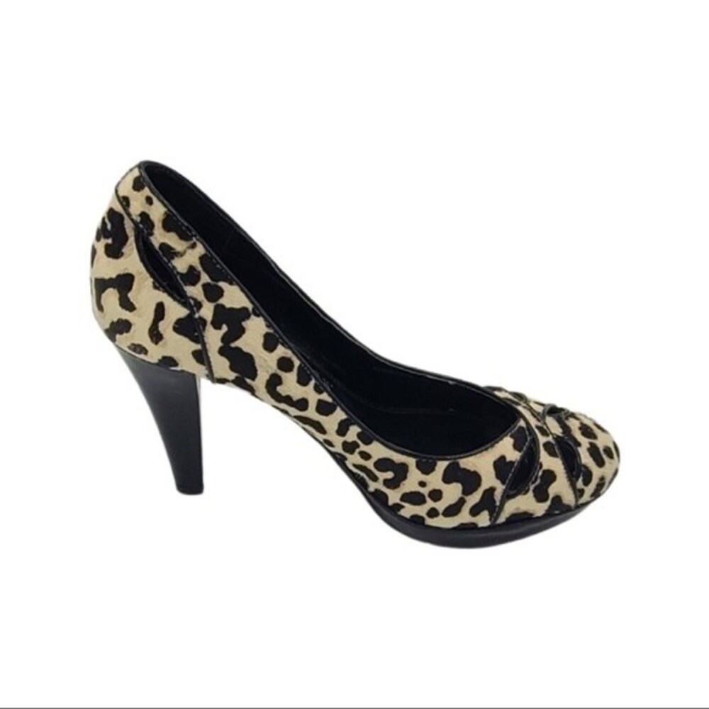 White House Black Market Leopard Print Heels - Chic Statement Pump - Picture 3 of 7